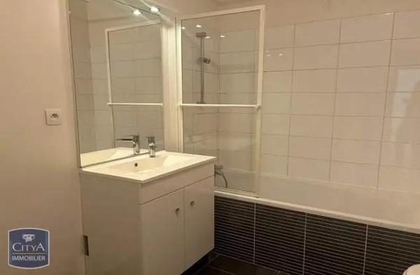Appartement à louer 2 pièces 49.33m² Besançon (25000)