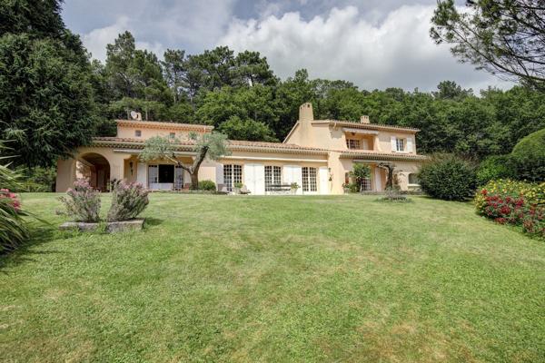 Vente Maison de luxe Castres 10 Pièces 355 m²