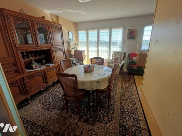QUARTIER PIERRE-ROLLIN : Appartement type 2 de 53 m² , 3 ème étage av ASCENSEUR 
