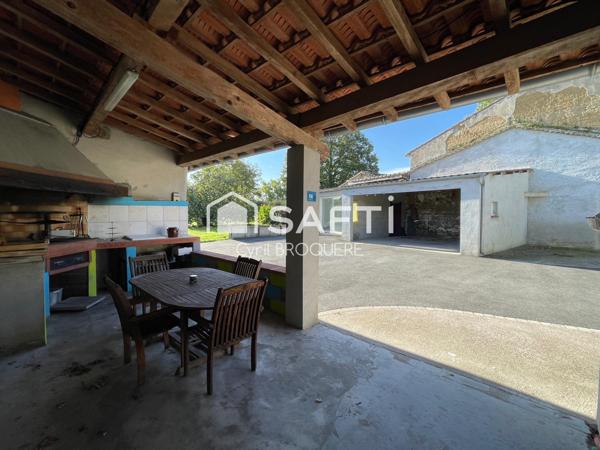 Maison ancienne 156m2 avec dépendances