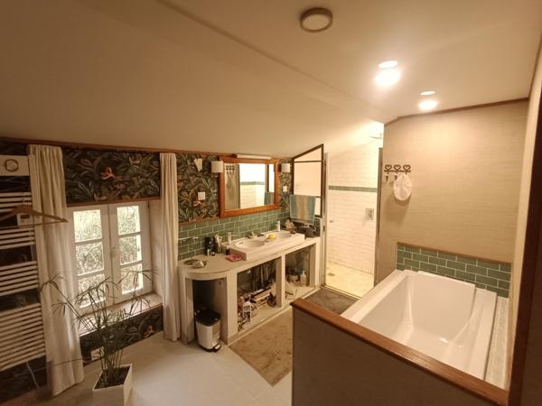 Belle maison en pierre