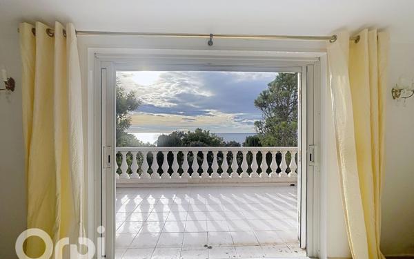 Maison à vendre    2 pièces • 158 m2 Saint-Raphaël