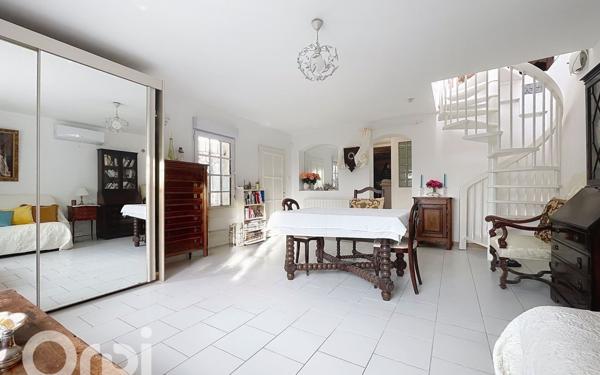 Maison à vendre    2 pièces • 158 m2 Saint-Raphaël