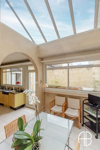 Haute ville Maison Bourgeoise avec dépendances et jardin