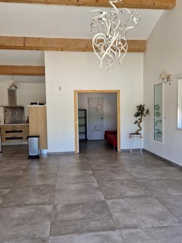 Marignane (13700) Marignane " Maison T6-Piscine-Terrain 1600m2- Marignane Figuerolles"