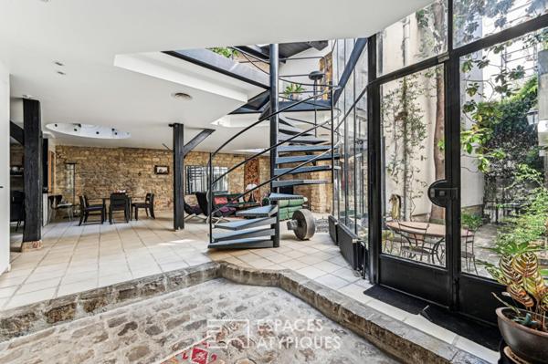 Loft avec verrière aux allures d’atelier d’artiste sur cour et terrasse – Jardin des Plantes
