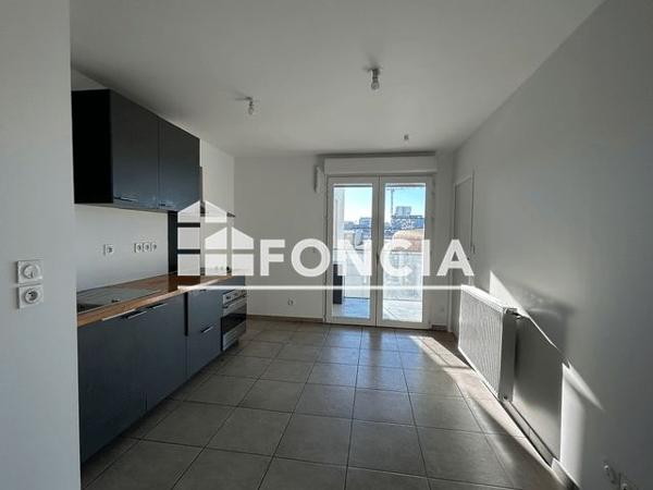 Location Appartement 2 pièces 35.88 m² - RUE PEYSSONNEL Marseille 13003