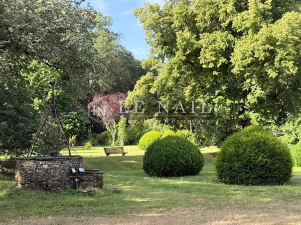 Exceptionnel château Renaissance classé Monument Historique et 33 ha en Anjou