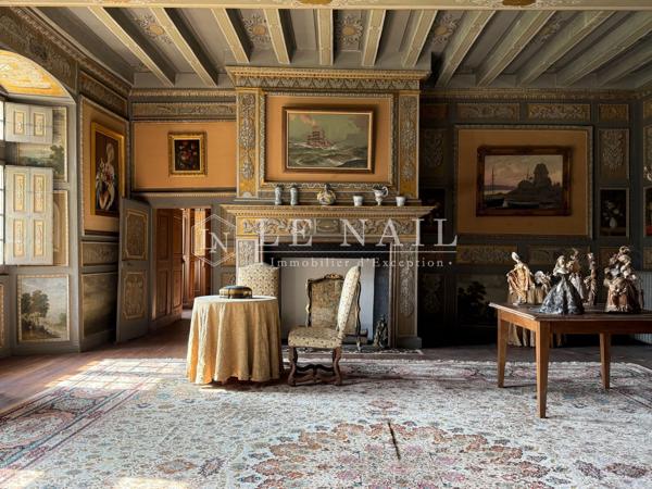 Exceptionnel château Renaissance classé Monument Historique et 33 ha en Anjou