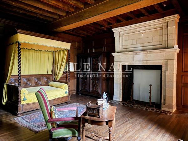Exceptionnel château Renaissance classé Monument Historique et 33 ha en Anjou