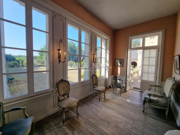 Majestueux Château Néo-classique du XIXe siècle et son parc de 6 hectares