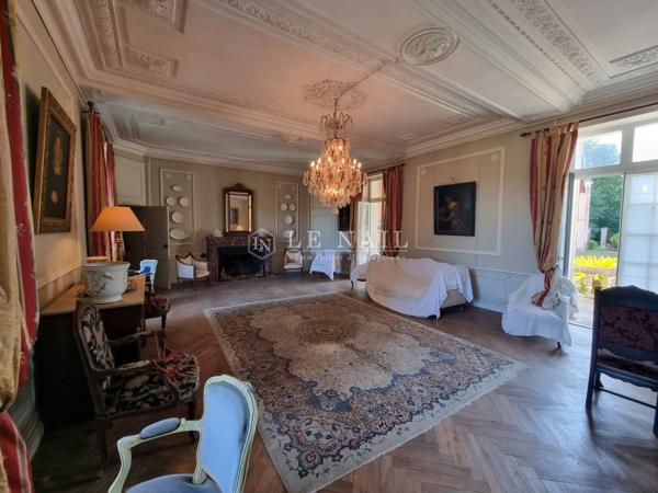 Majestueux Château Néo-classique du XIXe siècle et son parc de 6 hectares