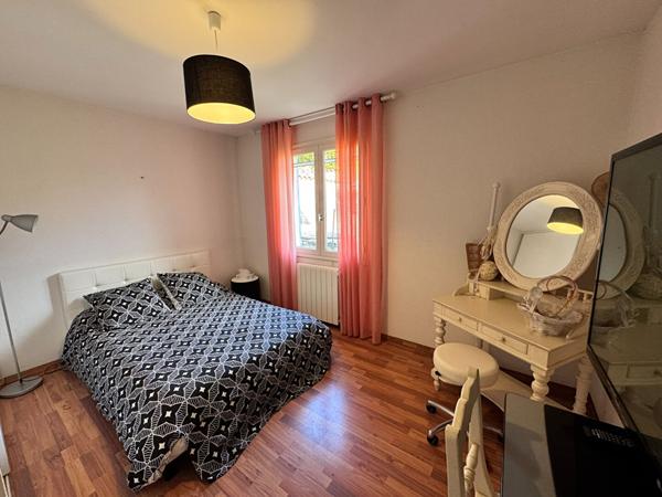 Carcassonne Grazailles pavillon plain-pied 101 m² sous-sol complet 3 chambres terrain 423 m² terrasses sans vis-à-vis cheminée insert