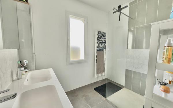 Maison à vendre    4 pièces •  Cissé