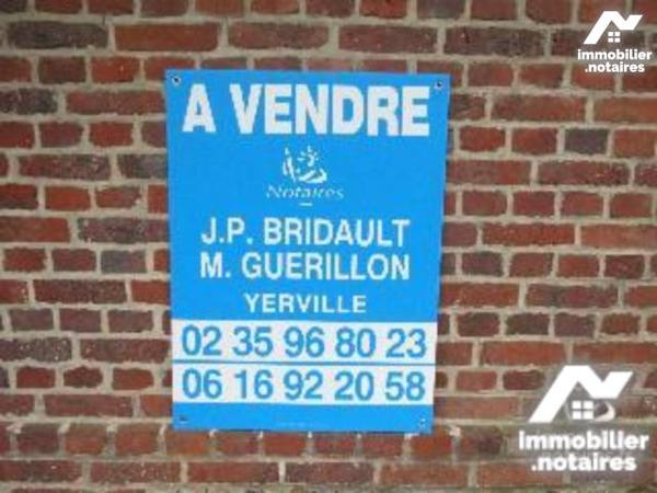 BOLBEC immeuble mixte habitation / commerce comprenant un salon de coiffure et un appartement duplex