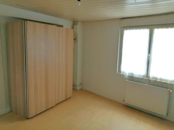 A VENDRE NANTES ZOLA APPARTEMENT T2 avec garage boxé