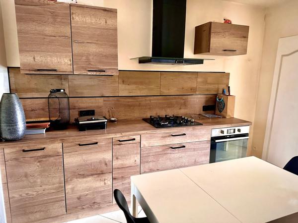 Charmante maison  de 4 pièces avec sous-sol garage et terrain de 498m²