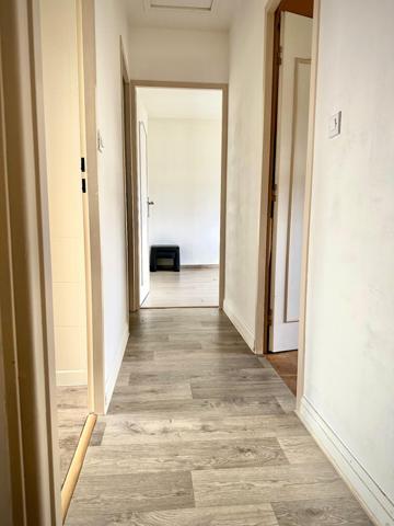 Charmante maison  de 4 pièces avec sous-sol garage et terrain de 498m²