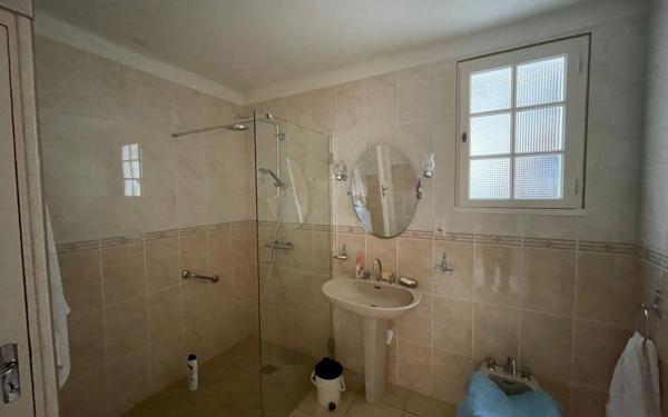 Maison à vendre    6 pièces •  Caissargues