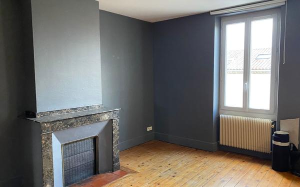 Appartement à louer    3 pièces • 105 m2 Castres