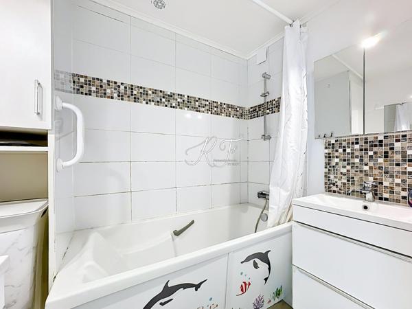 maison de plain pied avec 3 chambres et véranda