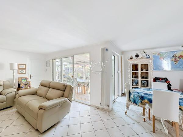maison de plain pied avec 3 chambres et véranda