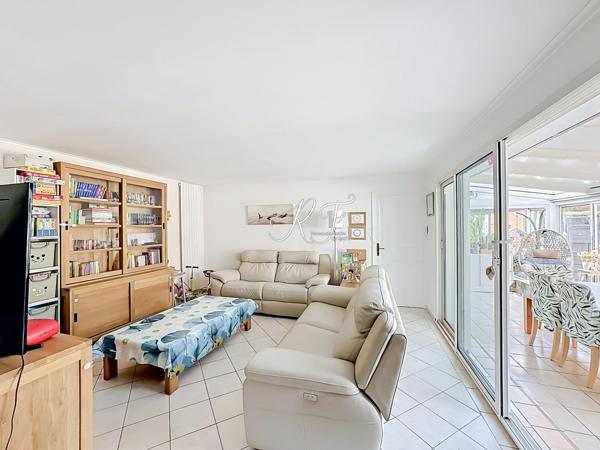 maison de plain pied avec 3 chambres et véranda