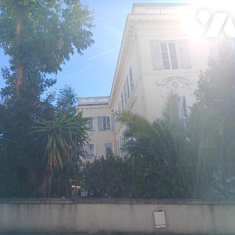 NICE BRANCOLAR - GRAND APPARTEMENT  FAMILIAL - DERNIER ETAGE 