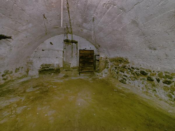 Maison T4 à CORNAS, avec fort potentiel.