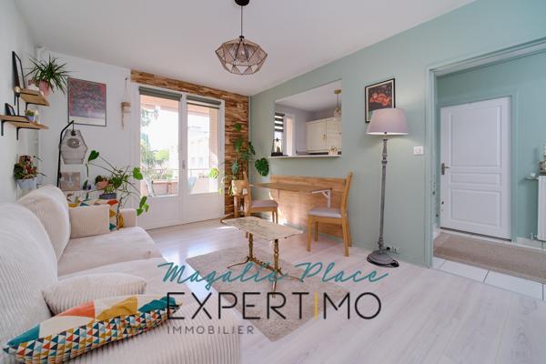 Brignais (69530) BRIGNAIS BEL appartement 2 pièces + loggia, cave et parking commun