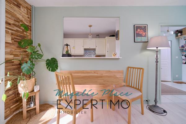 Brignais (69530) BRIGNAIS BEL appartement 2 pièces + loggia, cave et parking commun