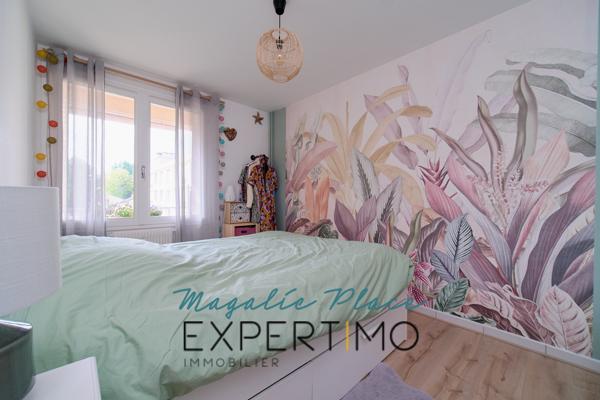 Brignais (69530) BRIGNAIS BEL appartement 2 pièces + loggia, cave et parking commun