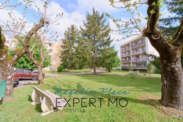 Brignais (69530) BRIGNAIS BEL appartement 2 pièces + loggia, cave et parking commun