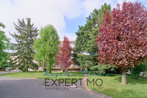 Brignais (69530) BRIGNAIS BEL appartement 2 pièces + loggia, cave et parking commun