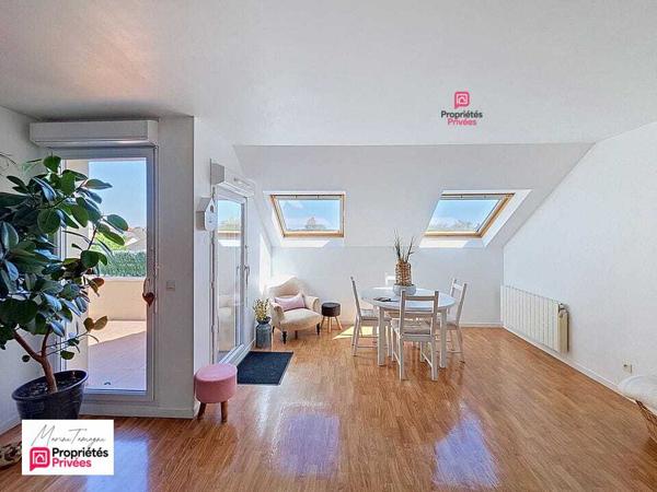 Bel appartement T3 avec grande terrasse  Dernier étage  Lacroix-Saint-Ouen