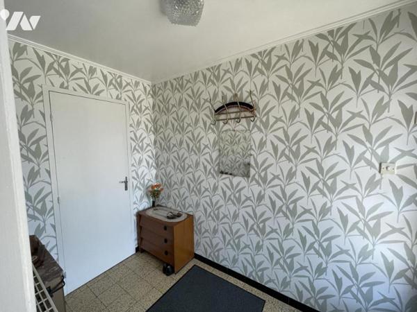 Maison semi mitoyenne avec deux garages de 54 m²