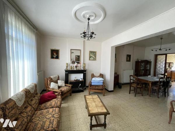 Maison semi mitoyenne avec deux garages de 54 m²