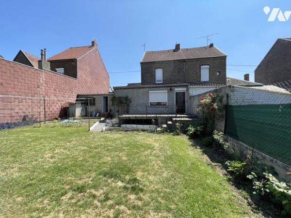 Maison semi mitoyenne avec deux garages de 54 m²
