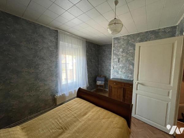 Maison semi mitoyenne avec deux garages de 54 m²