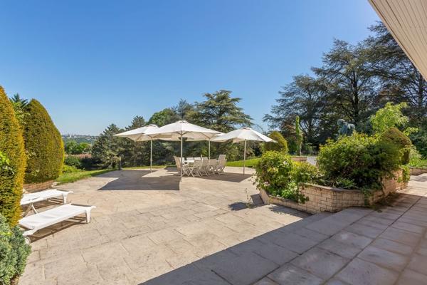 Vente Maison de luxe Saint-Cyr-au-Mont-d'Or 7 Pièces 434.85 m²
