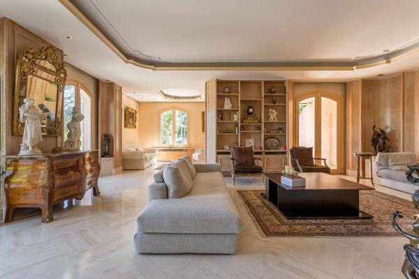 Vente Maison de luxe Saint-Cyr-au-Mont-d'Or 7 Pièces 434.85 m²
