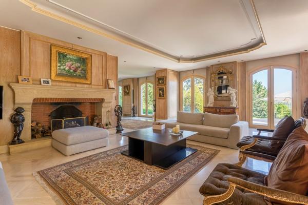 Vente Maison de luxe Saint-Cyr-au-Mont-d'Or 7 Pièces 434.85 m²