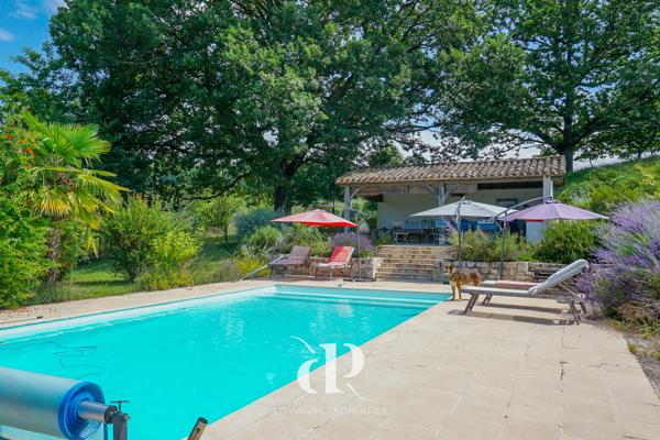 Cazes-Mondenard (82110) Charmant domaine du Quercy à l'élégance intemporelle et à la situation exceptionnelle