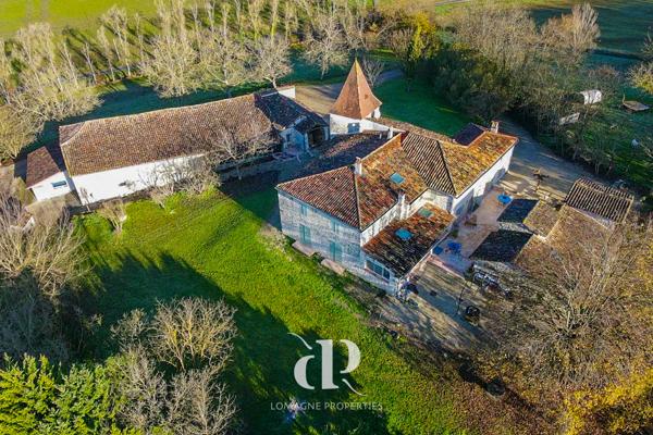 Cazes-Mondenard (82110) Charmant domaine du Quercy à l'élégance intemporelle et à la situation exceptionnelle