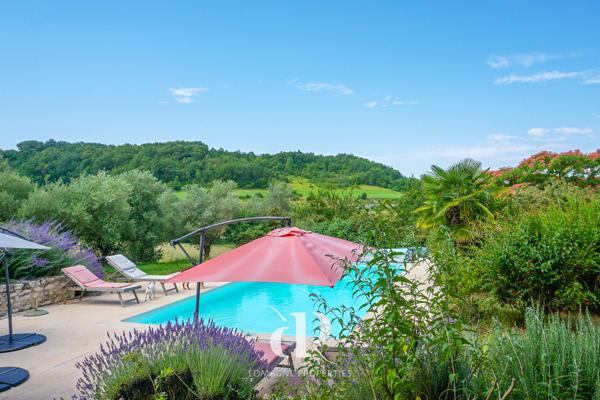 Cazes-Mondenard (82110) Charmant domaine du Quercy à l'élégance intemporelle et à la situation exceptionnelle