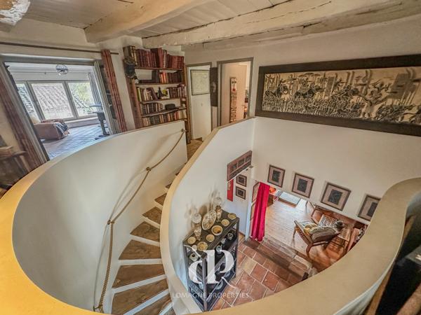 Cazes-Mondenard (82110) Charmant domaine du Quercy à l'élégance intemporelle et à la situation exceptionnelle