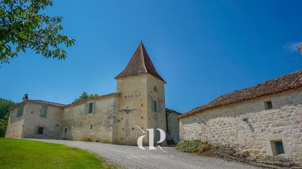 Cazes-Mondenard (82110) Charmant domaine du Quercy à l'élégance intemporelle et à la situation exceptionnelle