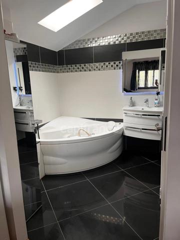 Maison de 150m2 -7 pièces - 5 chambres - 500m2 terrain à GOUSSAINVILLE (95190)