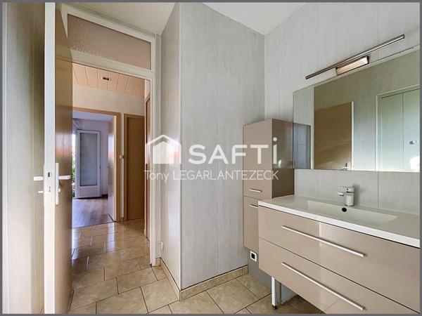 Maison sur sous-sol complet avec 3 chambres