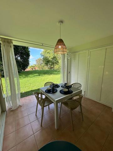 A VENDRE - ENSEMBLE RARE DE 2 STUDIOS COMMUNICANTS – BORD DE MER SAINTE ANNE